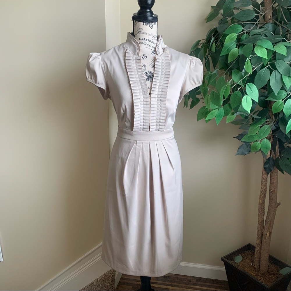 London Times Ruffle Neckline Pleated Sheath Dress Light Gold Sz 10